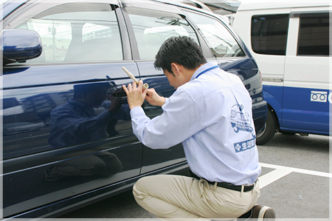 インロック車の鍵開け インキー鍵閉じ込み 鍵開け料金