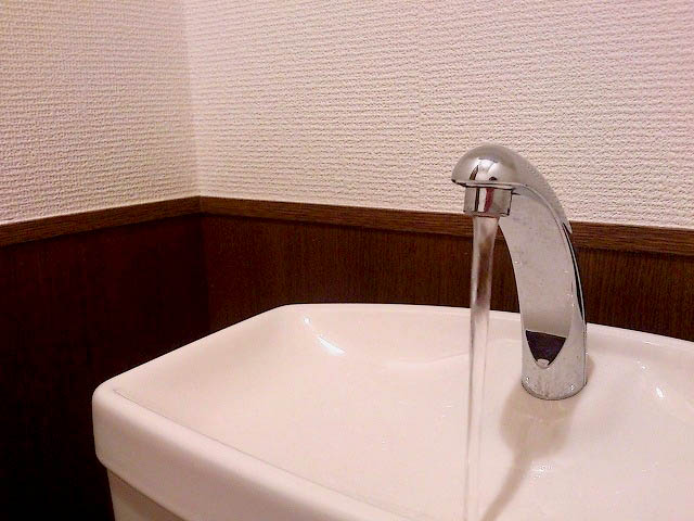 トイレ修理 費用相場は ぼったくり業者にあわないために トイレ修理 費用相場は ぼったくり業者にあわないために